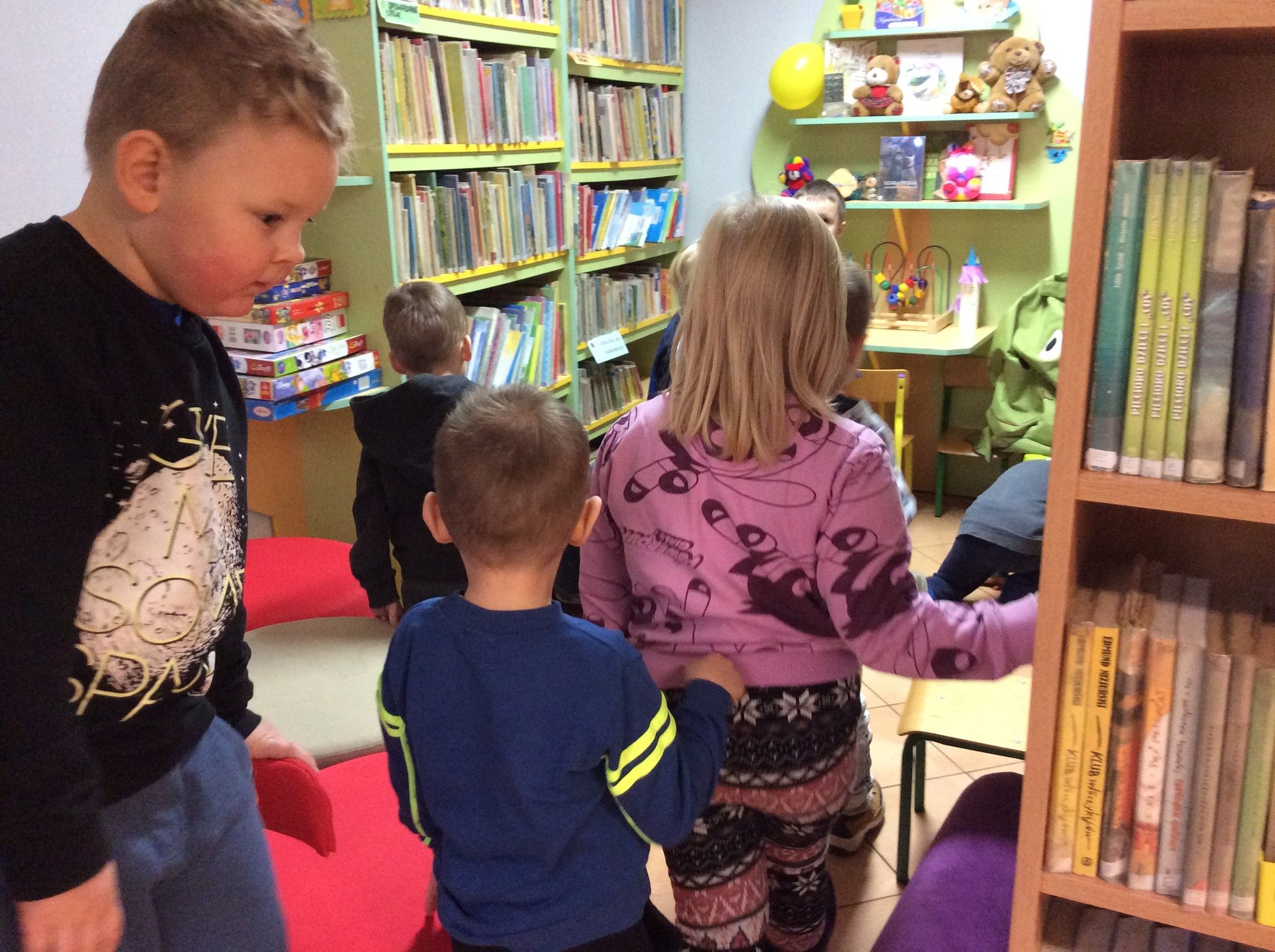 kaczuszki-w-bibliotece-111273