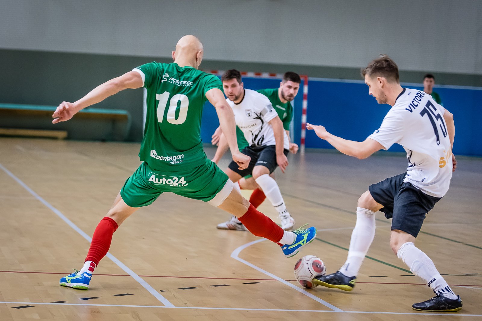 powalczyli-w-futsalowym-debiucie-na-szczeblu-centralnym-111371