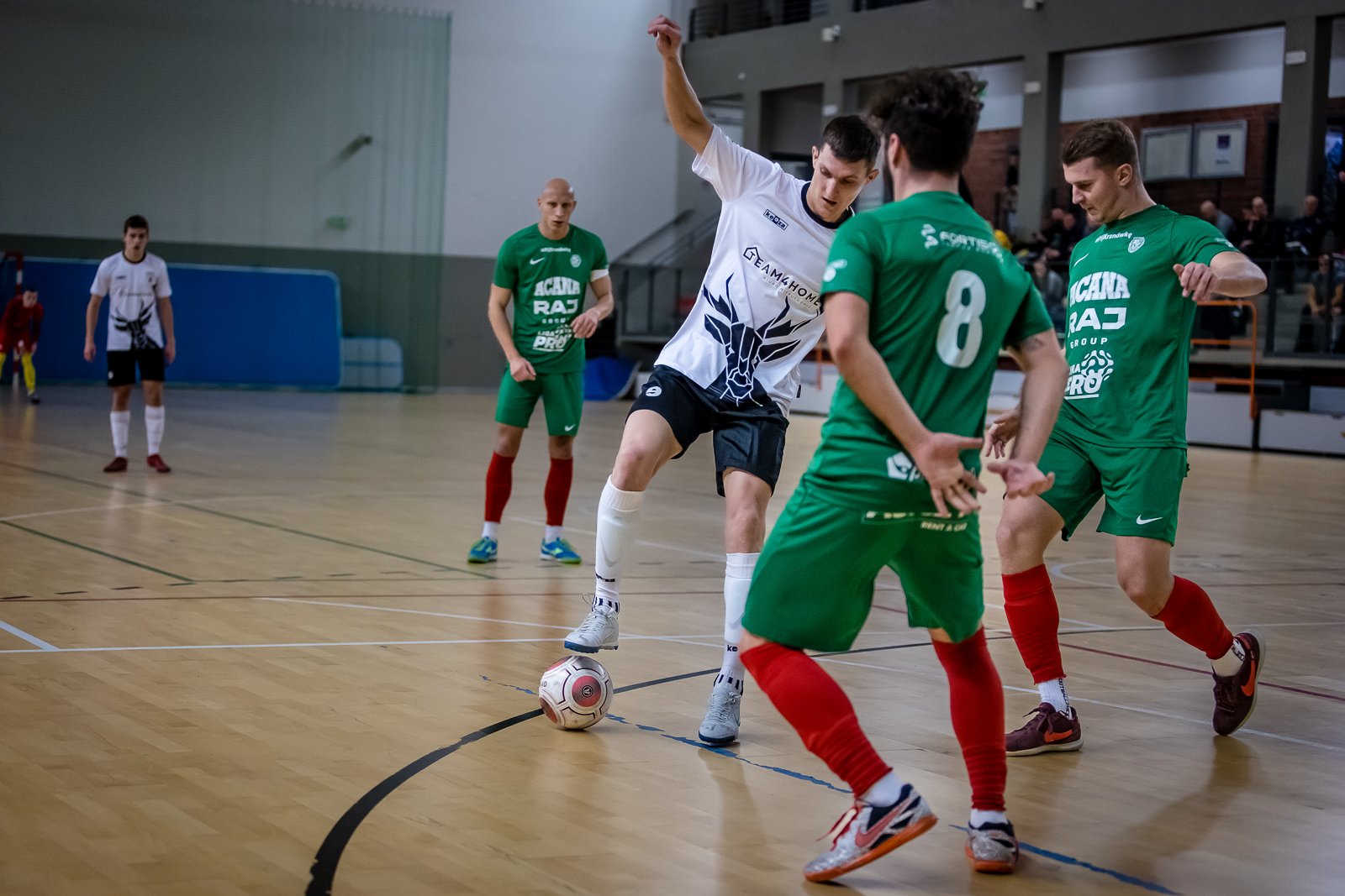 powalczyli-w-futsalowym-debiucie-na-szczeblu-centralnym-111371