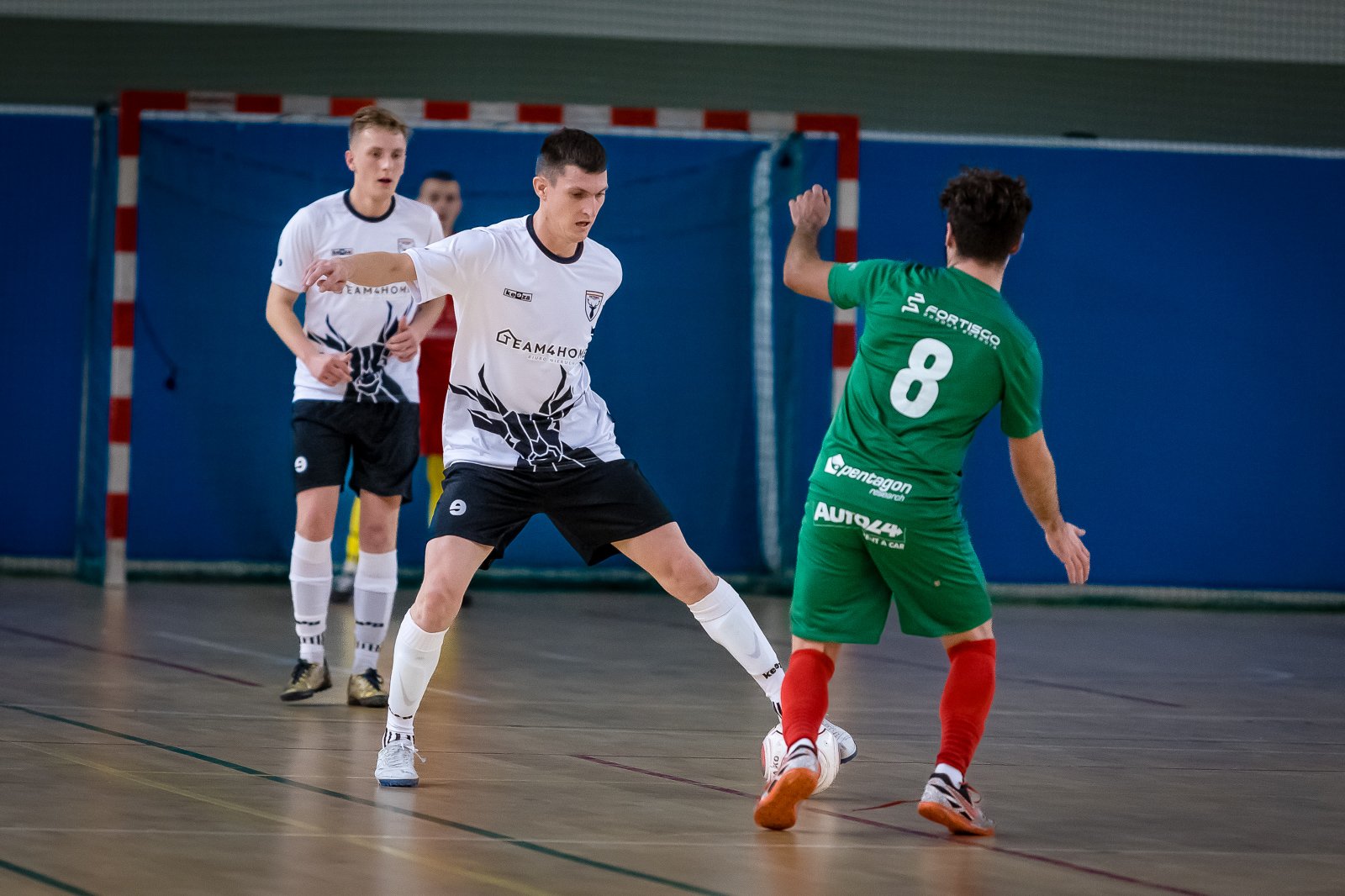powalczyli-w-futsalowym-debiucie-na-szczeblu-centralnym-111371