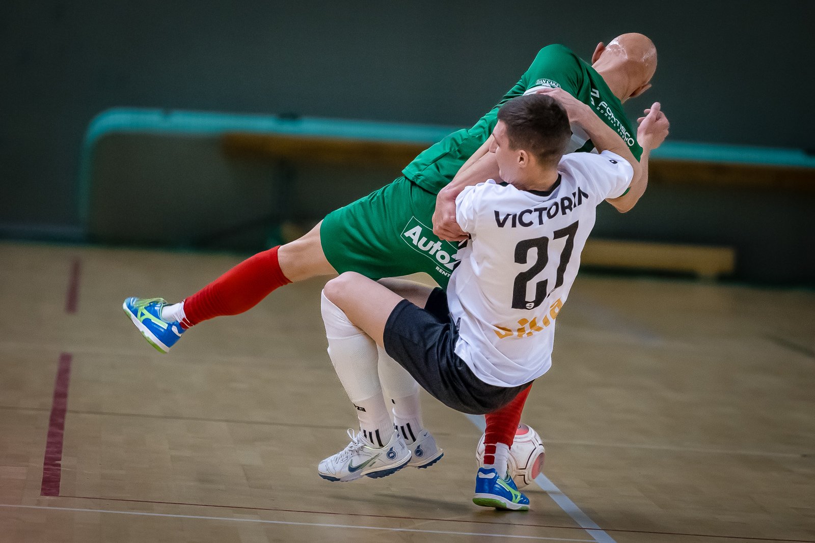 powalczyli-w-futsalowym-debiucie-na-szczeblu-centralnym-111371