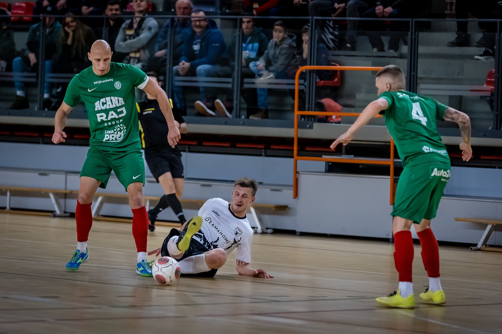 powalczyli-w-futsalowym-debiucie-na-szczeblu-centralnym-111371