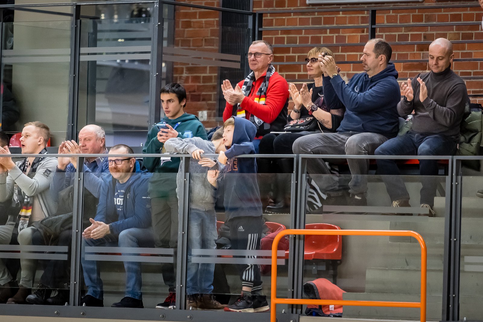 powalczyli-w-futsalowym-debiucie-na-szczeblu-centralnym-111371