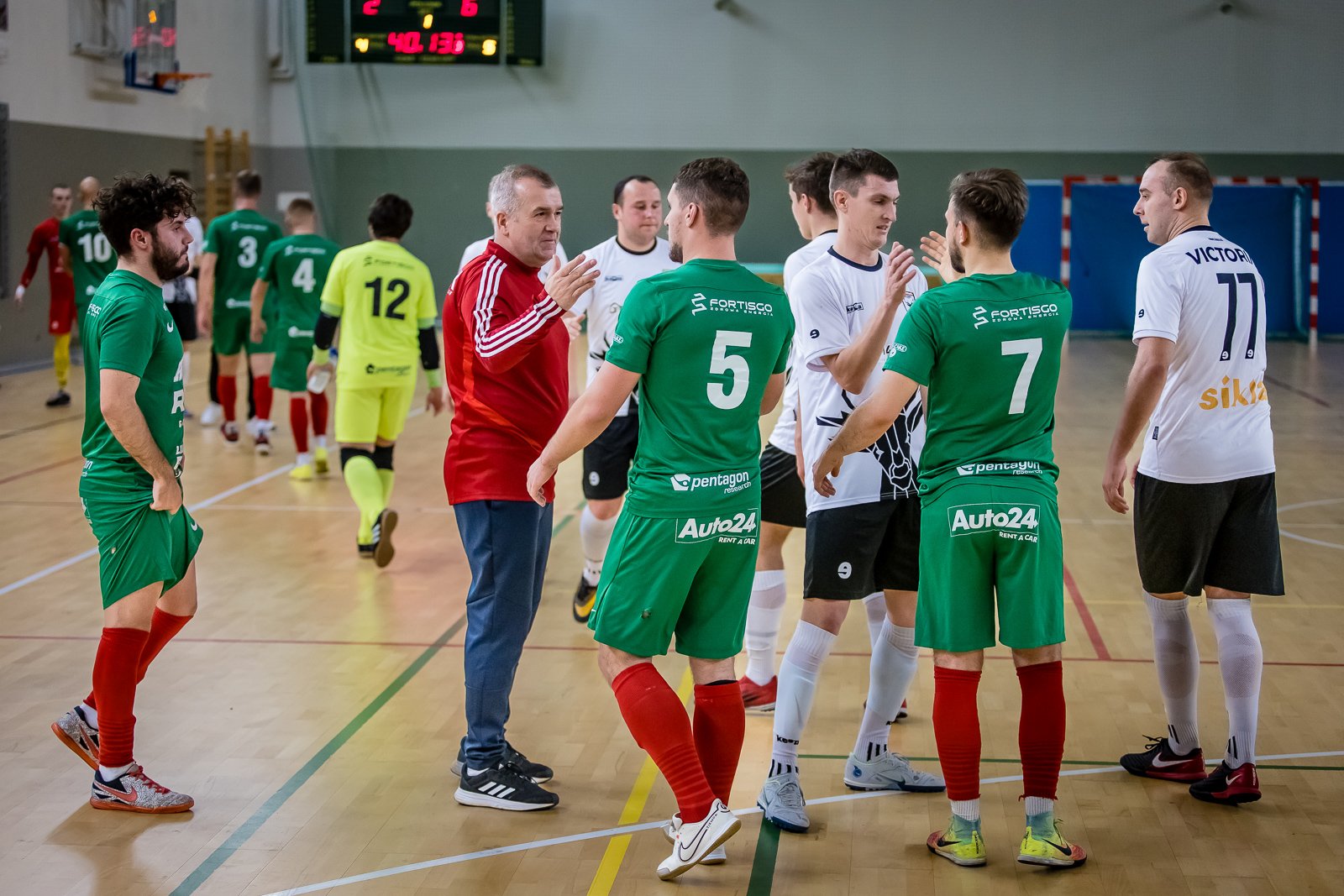 powalczyli-w-futsalowym-debiucie-na-szczeblu-centralnym-111371