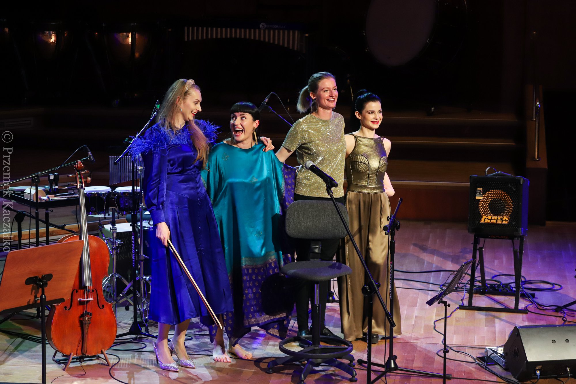 koleda-jest-kobieta-swiatecznie-w-filharmonii-111475