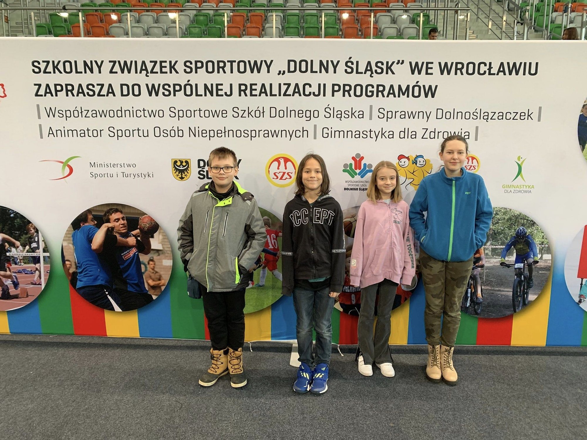 staneli-na-najwyzszym-stopniu-podium-111533