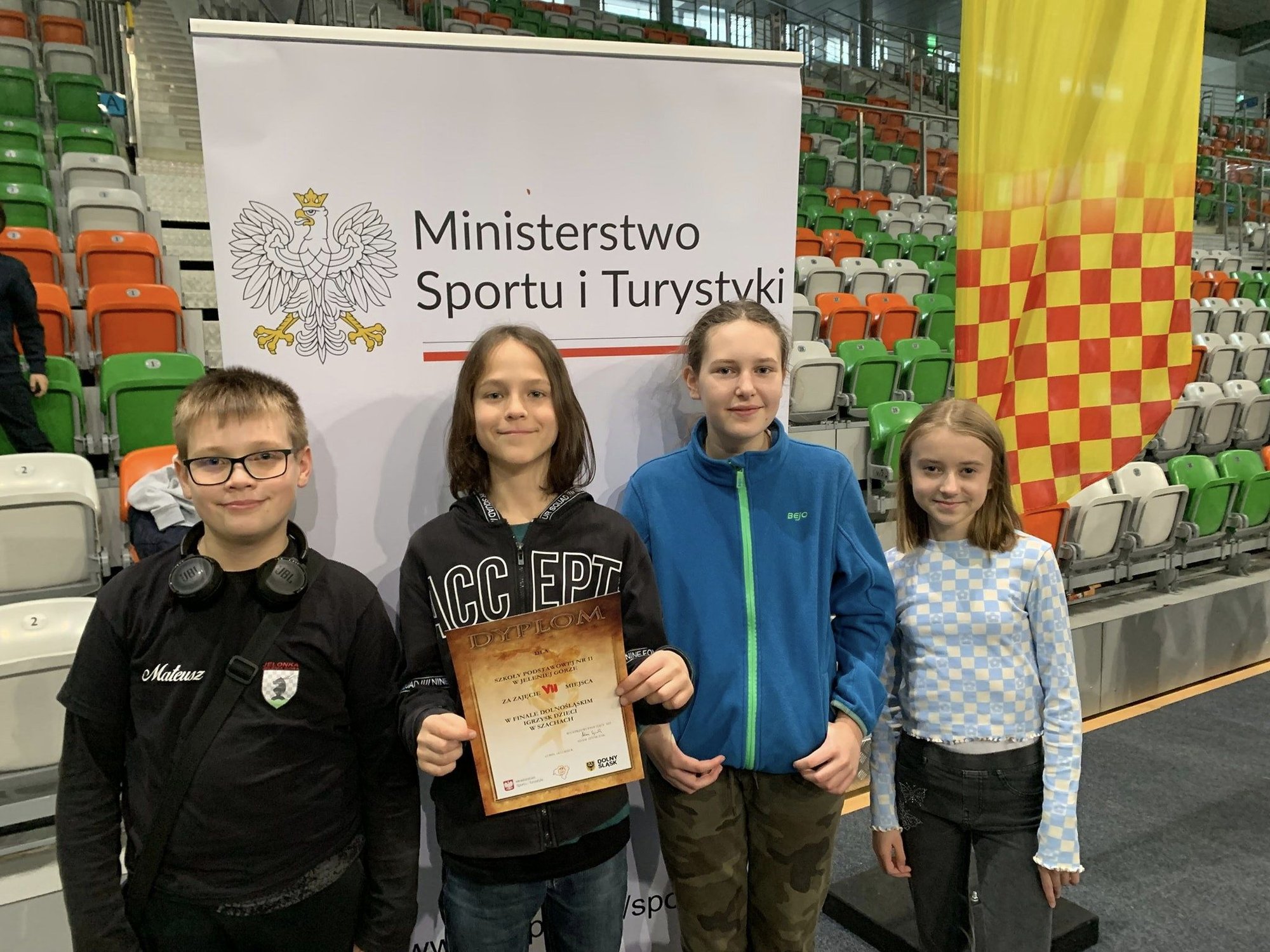 staneli-na-najwyzszym-stopniu-podium-111533