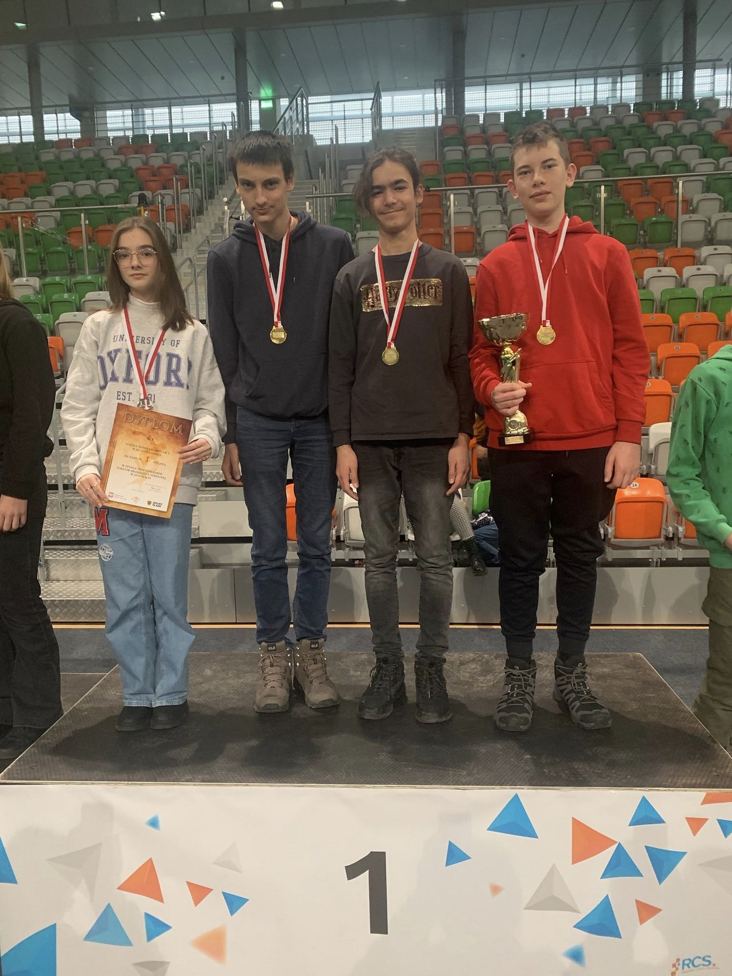 staneli-na-najwyzszym-stopniu-podium-111533