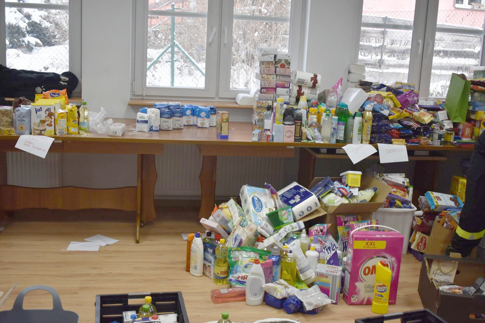 paczki-od-strazakow-dla-samotnych-seniorow-111556