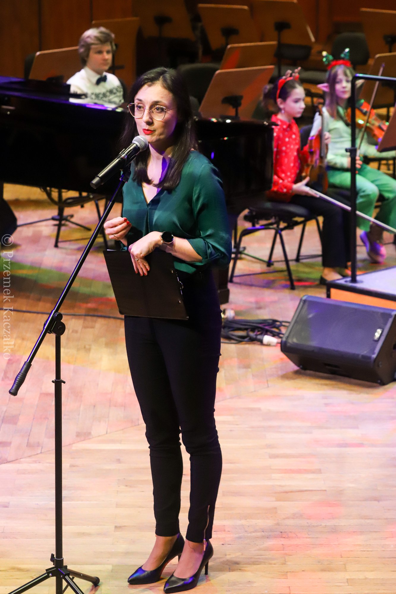 swiateczny-koncert-uczniow-szkoy-muzycznej-111612