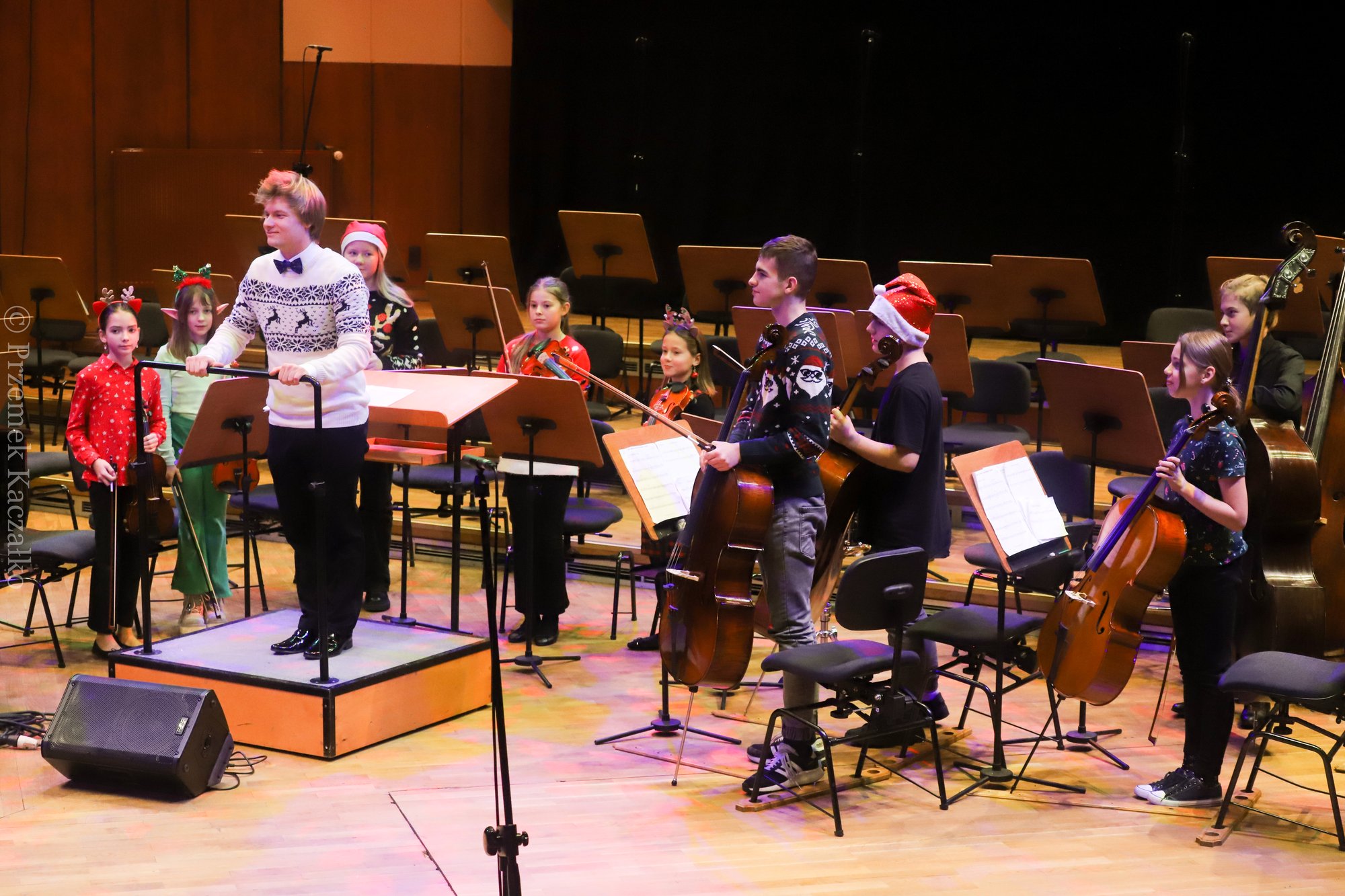 swiateczny-koncert-uczniow-szkoy-muzycznej-111612