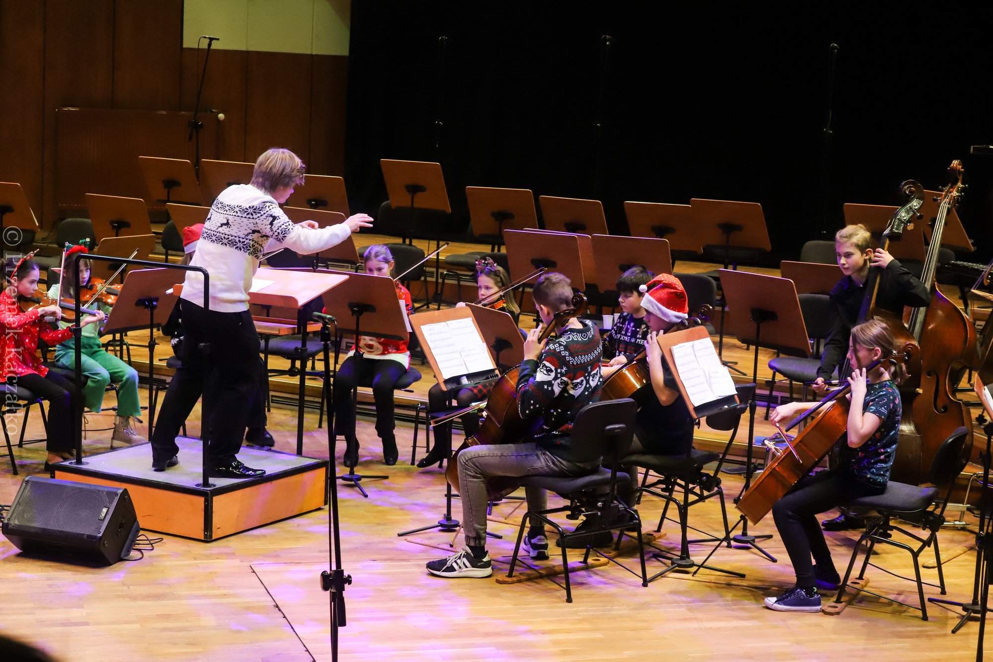 swiateczny-koncert-uczniow-szkoy-muzycznej-111612