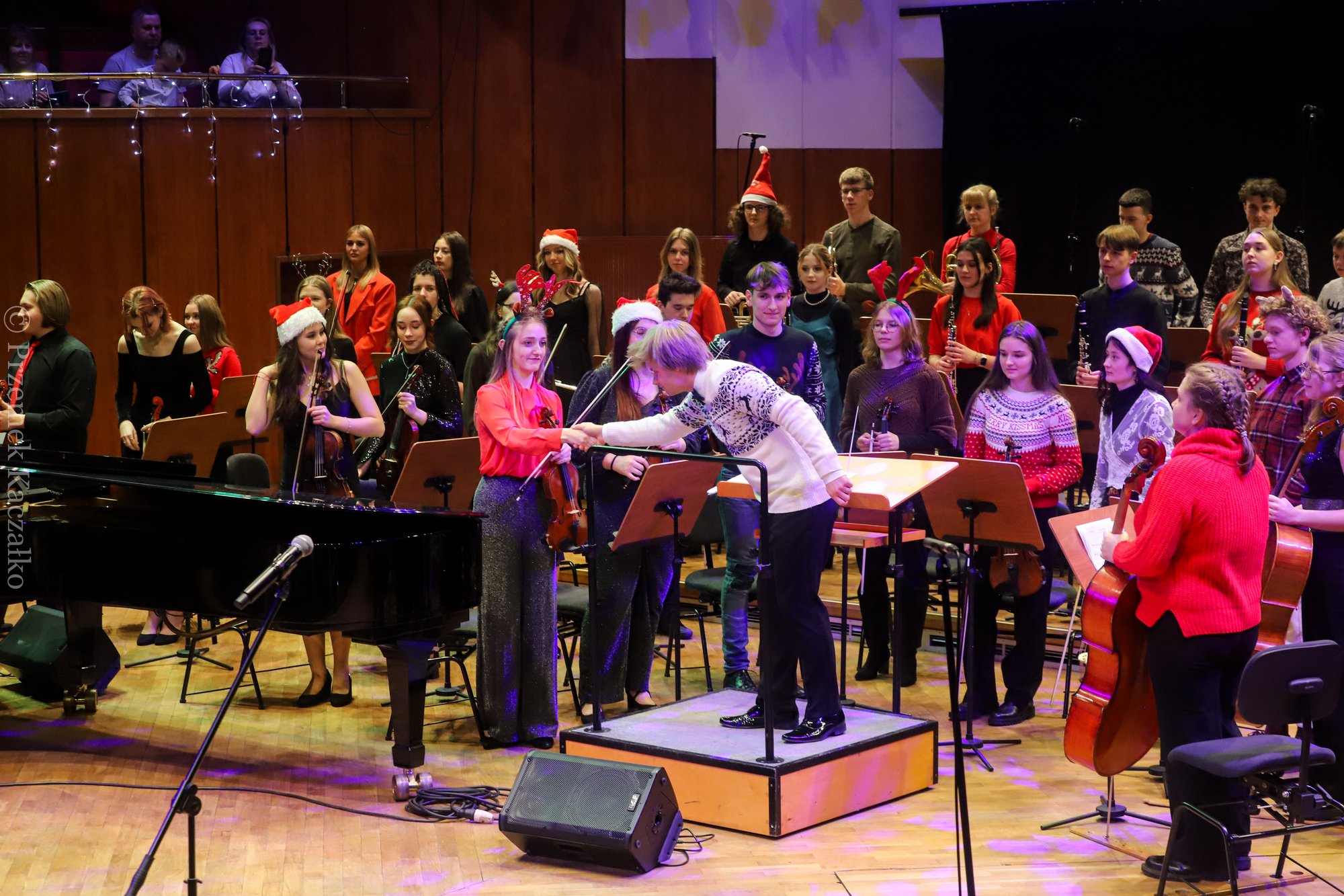 swiateczny-koncert-uczniow-szkoy-muzycznej-111612