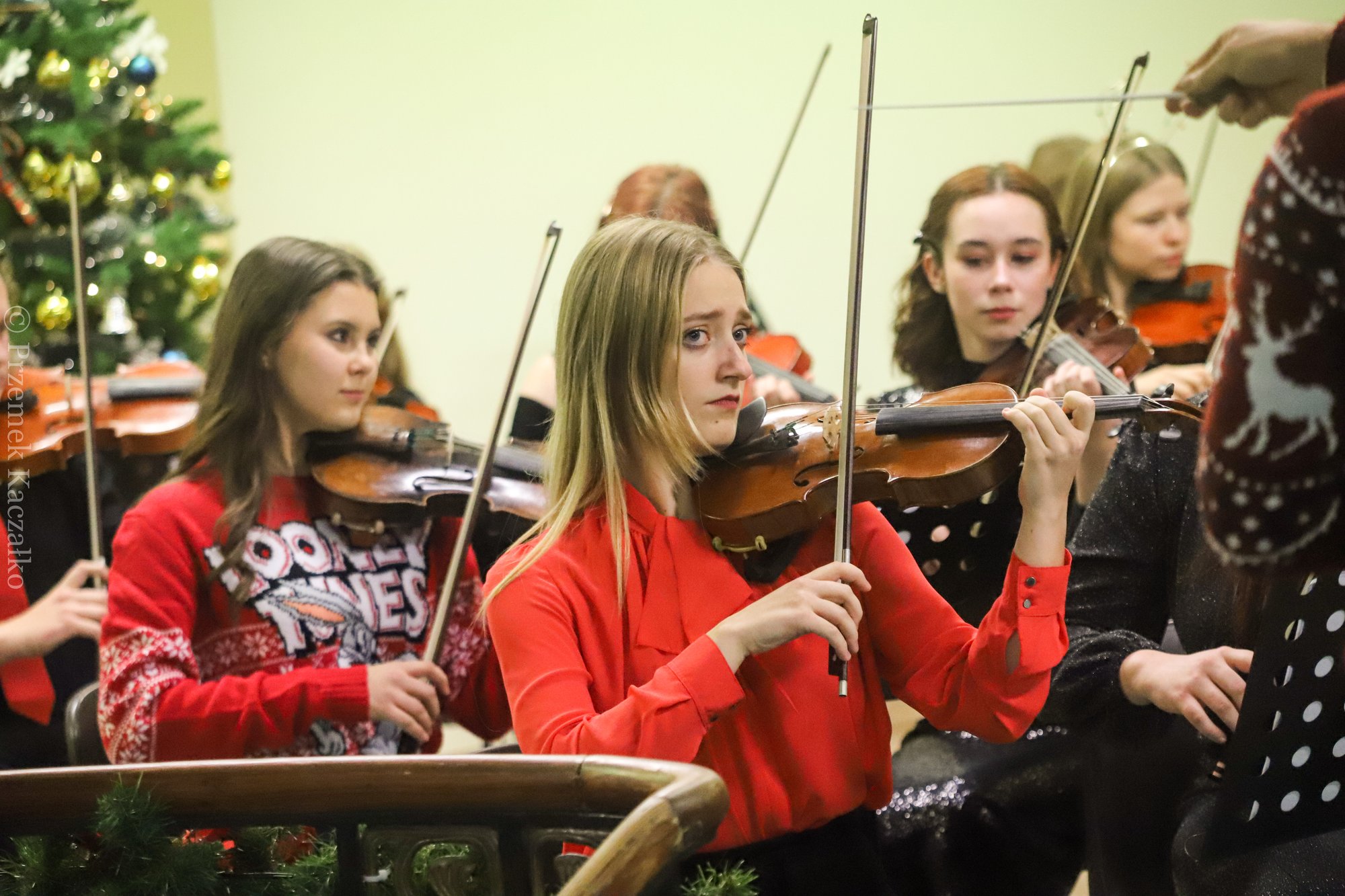 swiateczny-koncert-w-galerii-karkonoskiej-111679