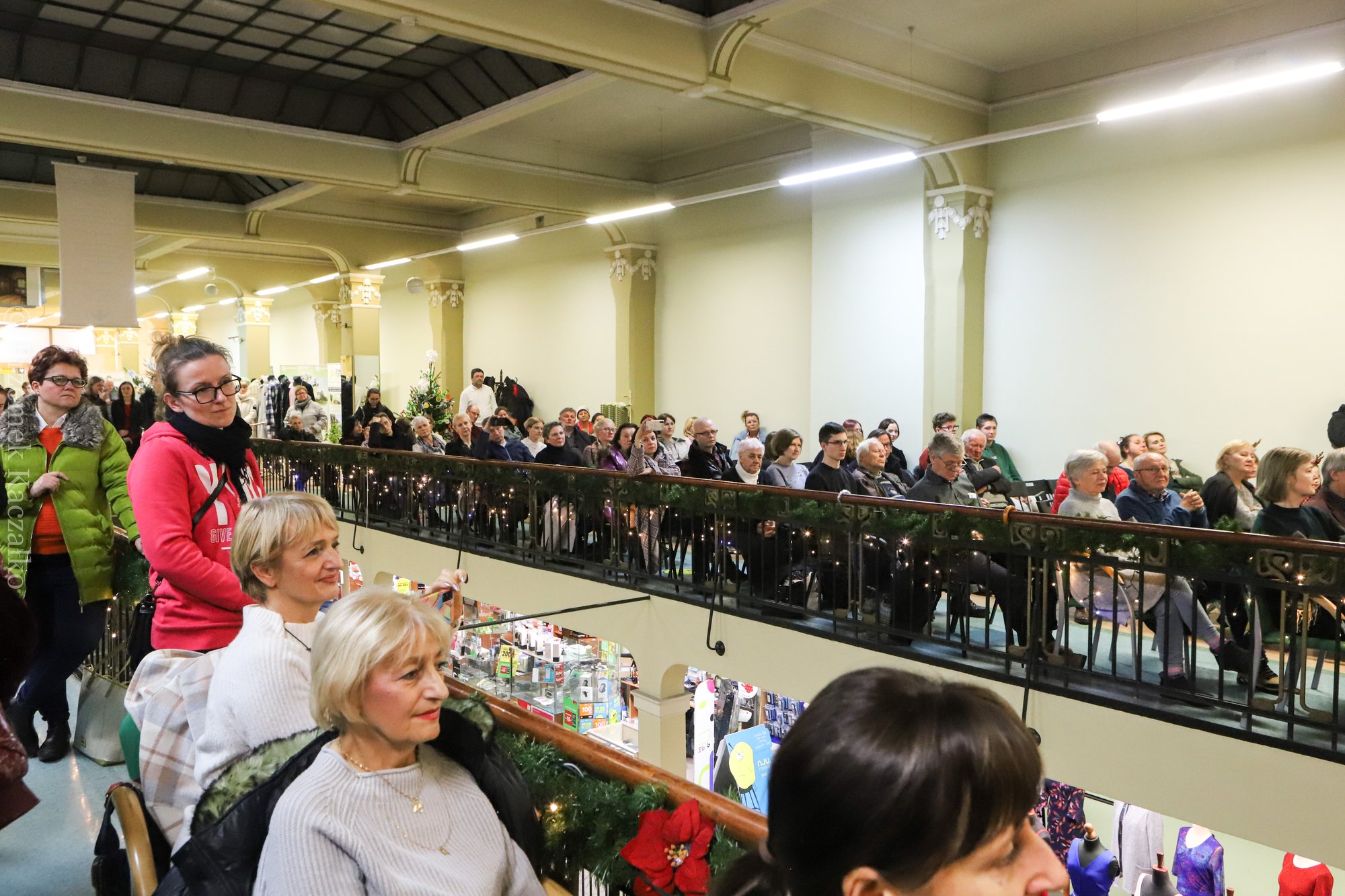 swiateczny-koncert-w-galerii-karkonoskiej-111679