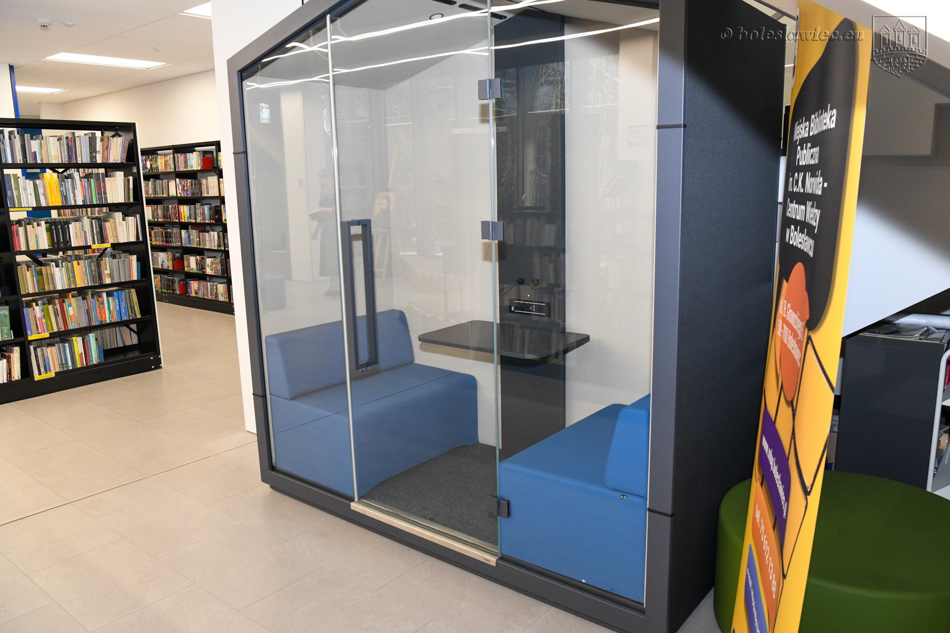 budki-w-bibliotece-111910