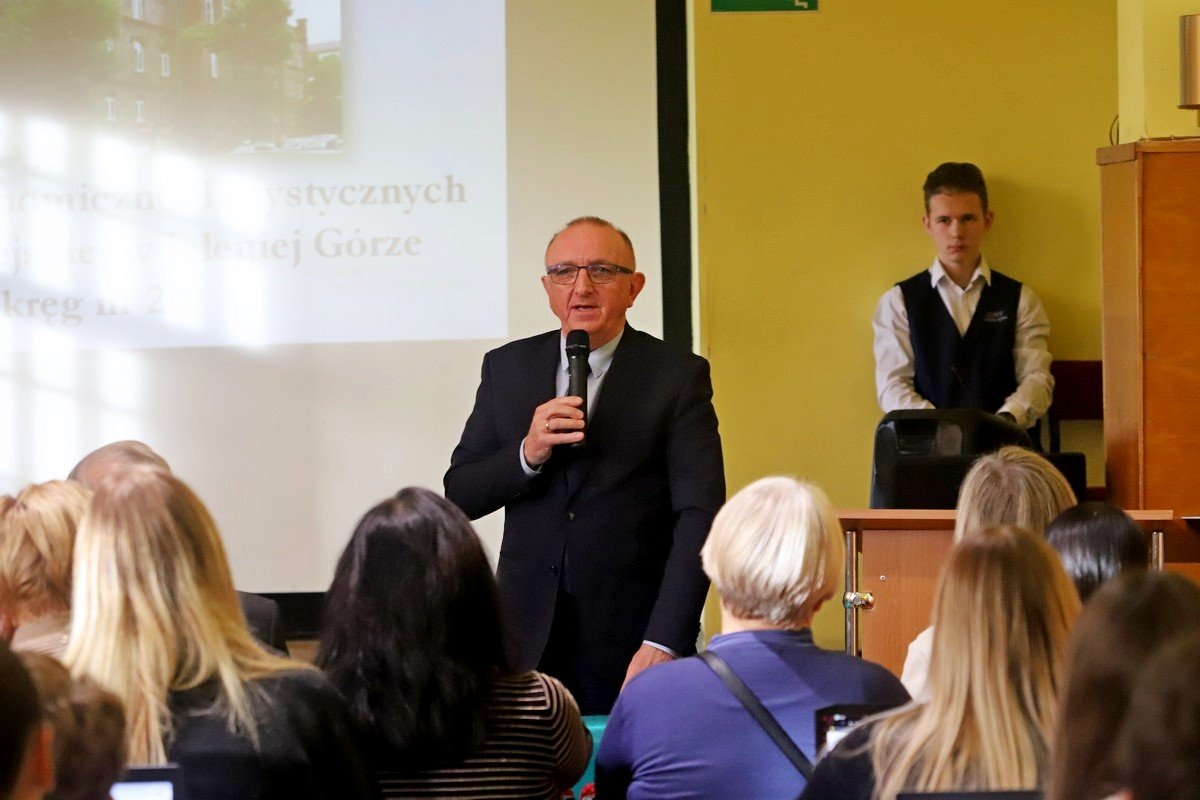 wykazali-sie-wiedza-o-hotelarstwie-112027