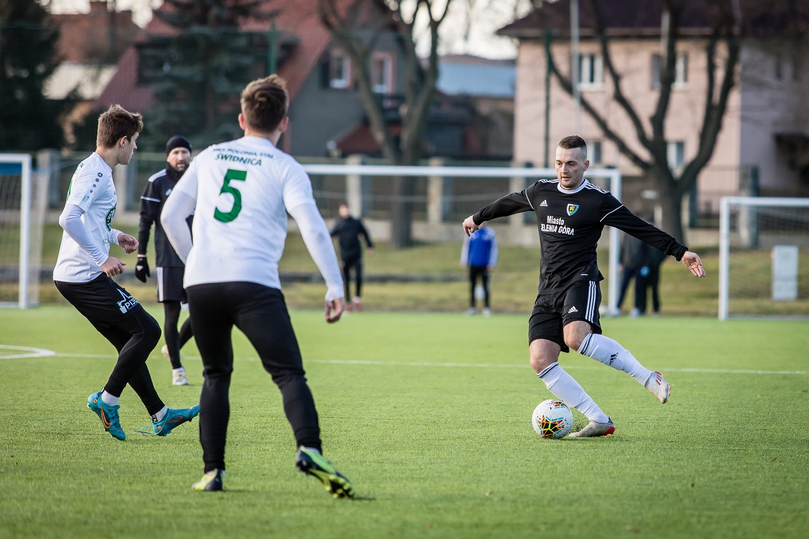 skromne-zwyciestwo-na-poczatek-112207