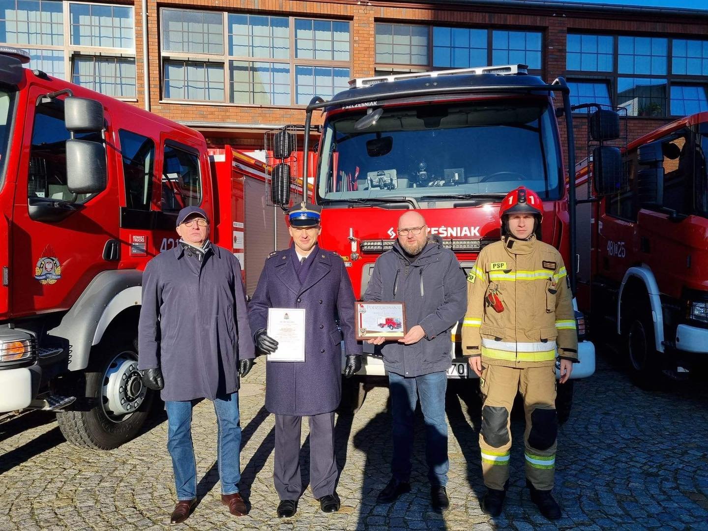 nowe-wozy-dla-strazakow-112255