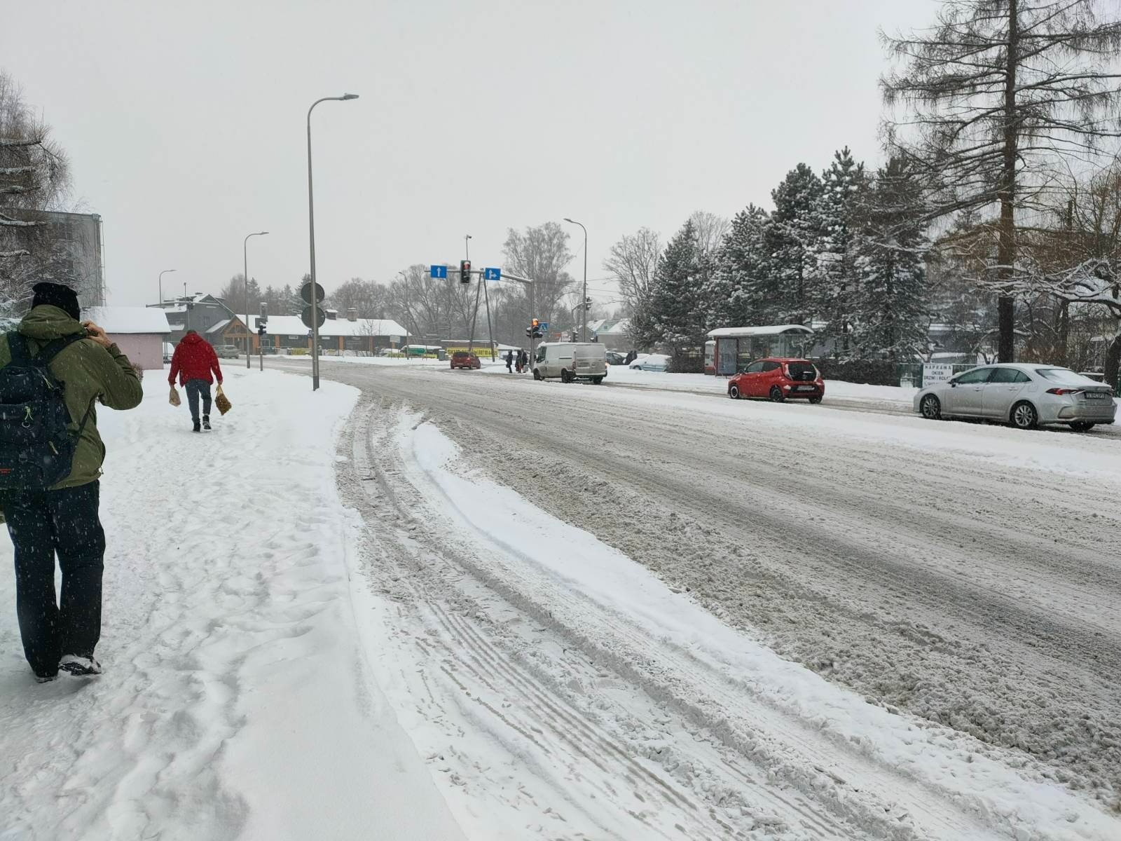 zimowy-paraliz-na-drogach-112380