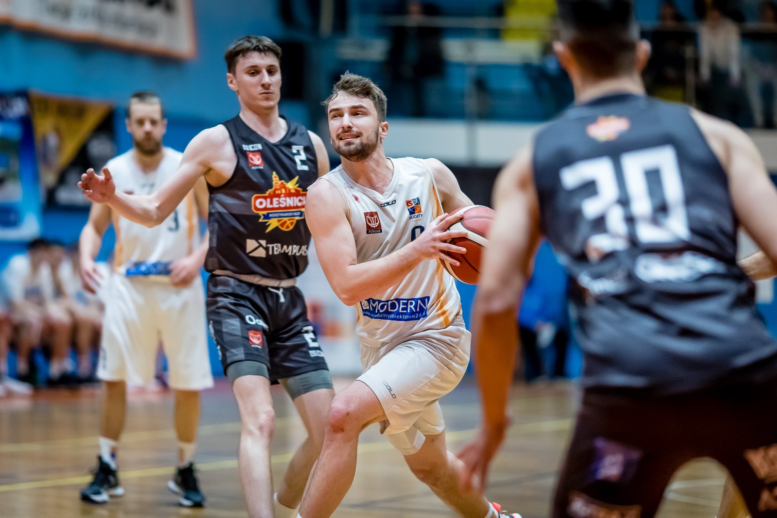 kapitalny-mecz-ostrowskiego-112607