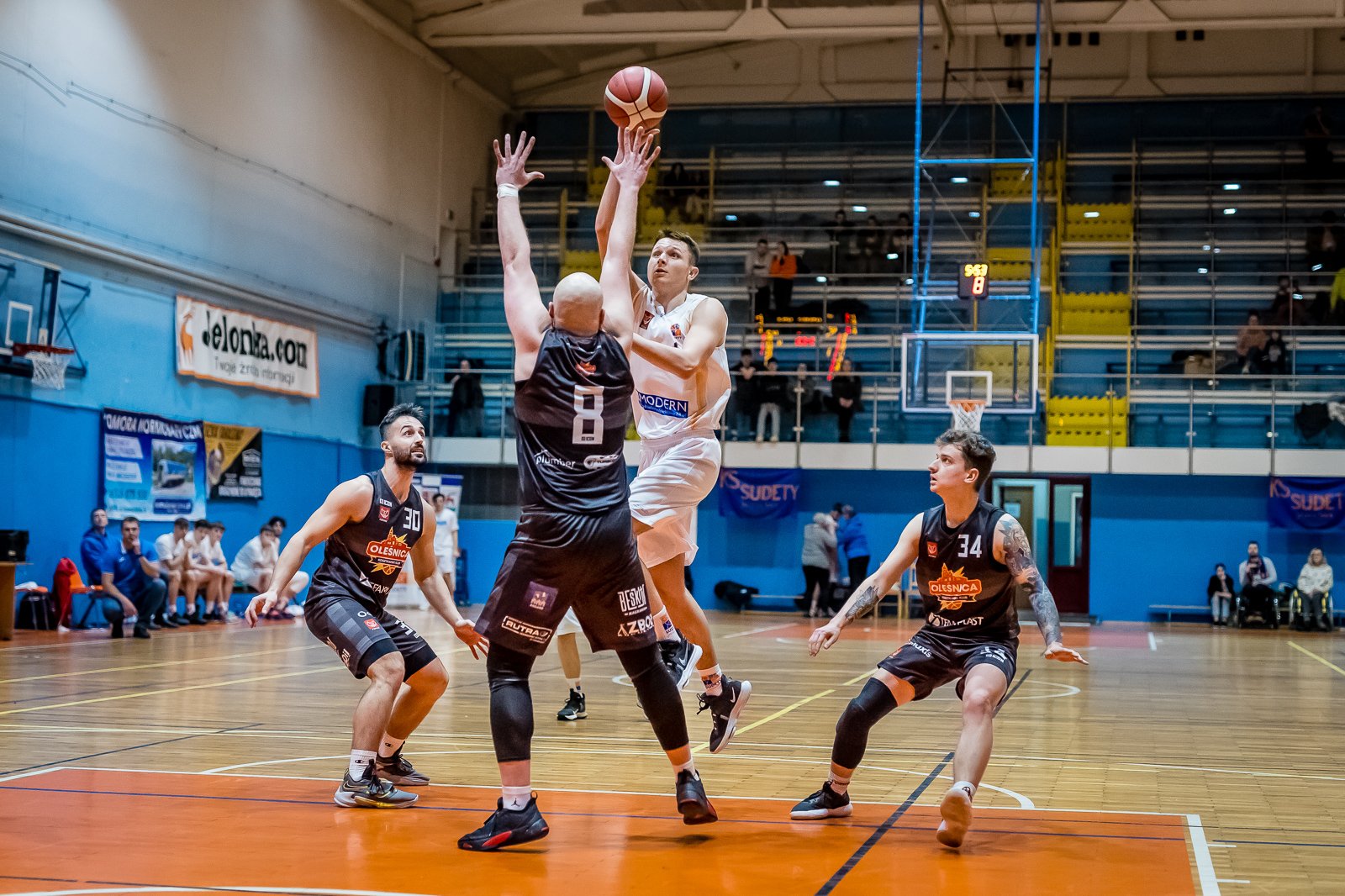 kapitalny-mecz-ostrowskiego-112607