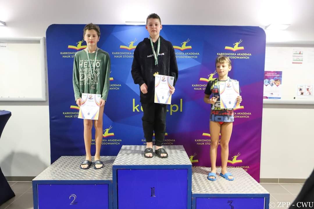 poznalismy-szkolnych-mistrzow-jeleniej-gory-w-pywaniu-112805
