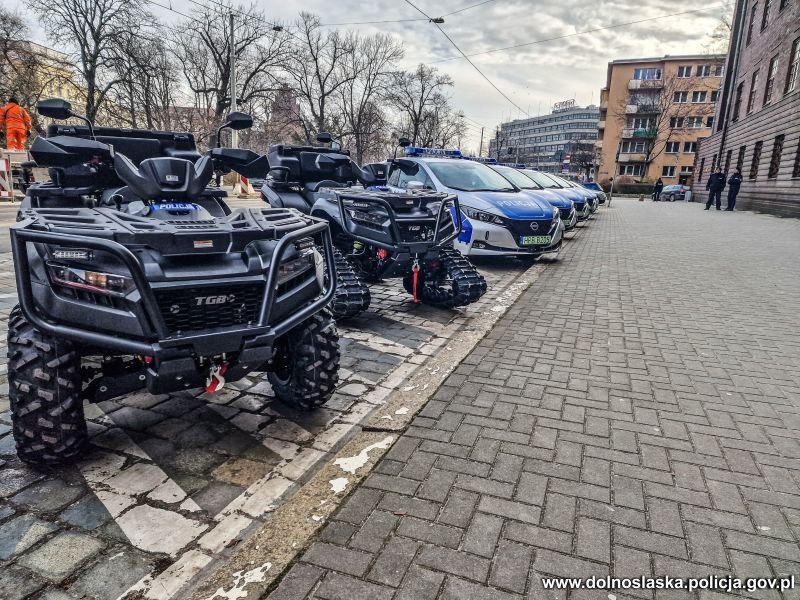 nowe-pojazdy-dla-dolnoslaskiej-policji-112847