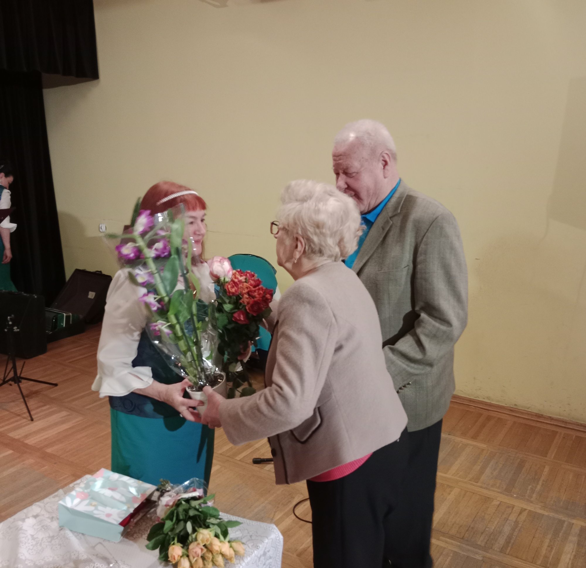 goracy-wieczor-poetycki-112886