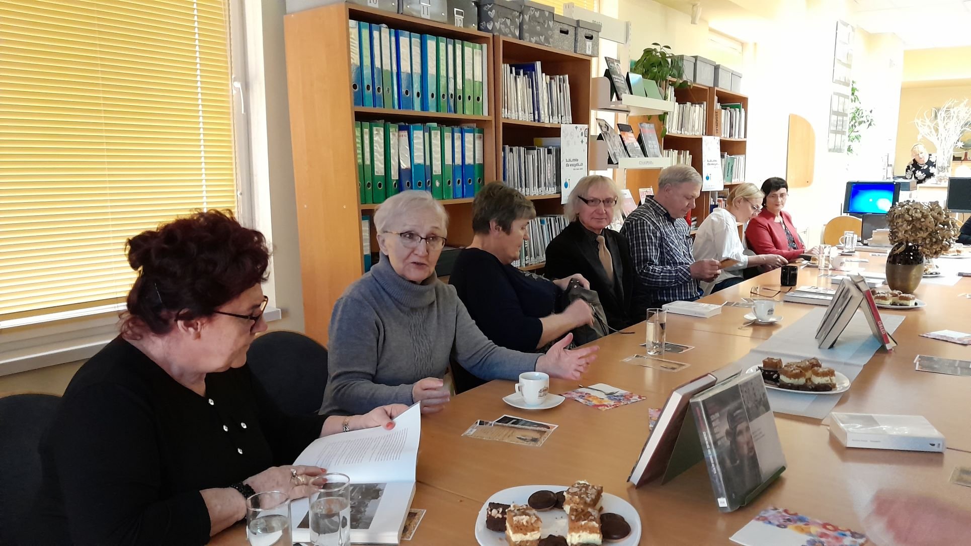 spotkanie-w-bibliotece-112896