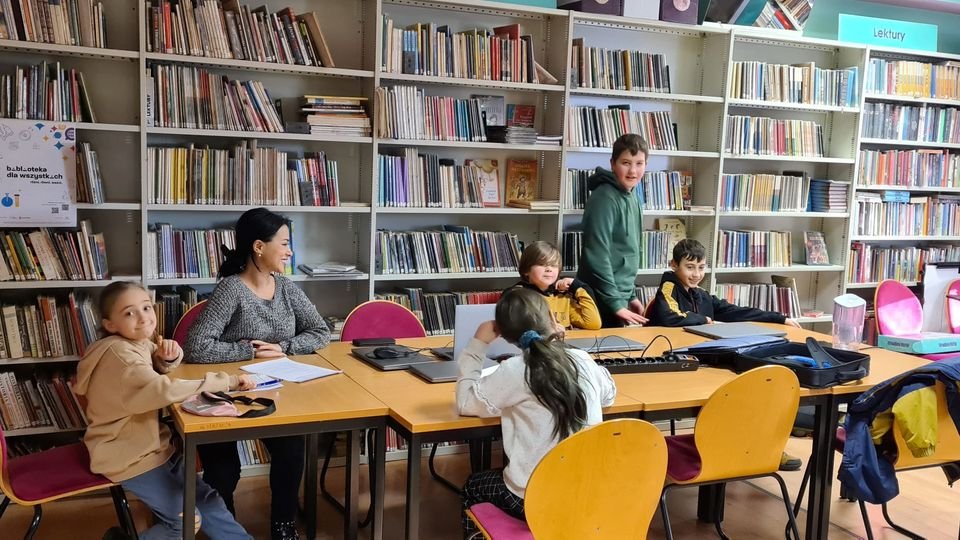 dziaa-centrum-edukacji-112909