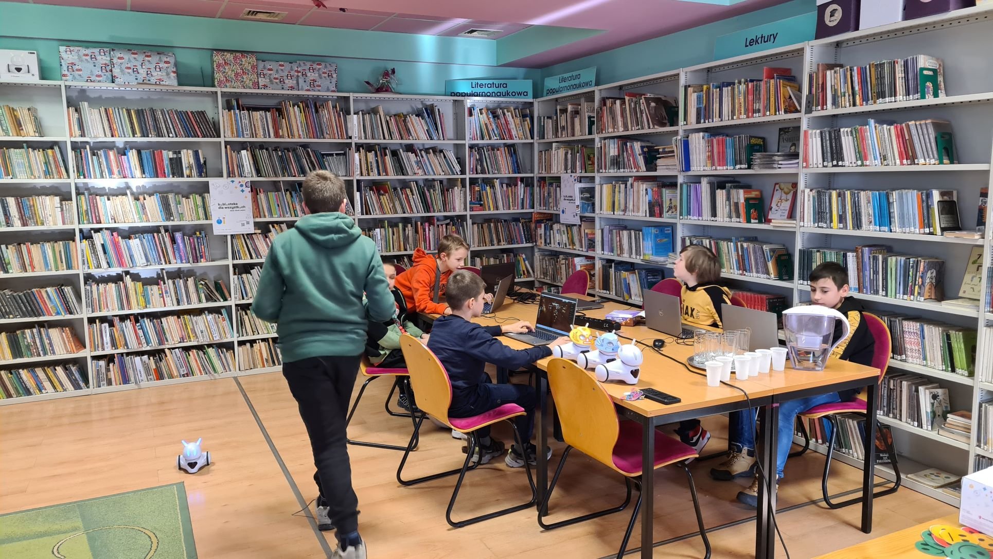 dziaa-centrum-edukacji-112909