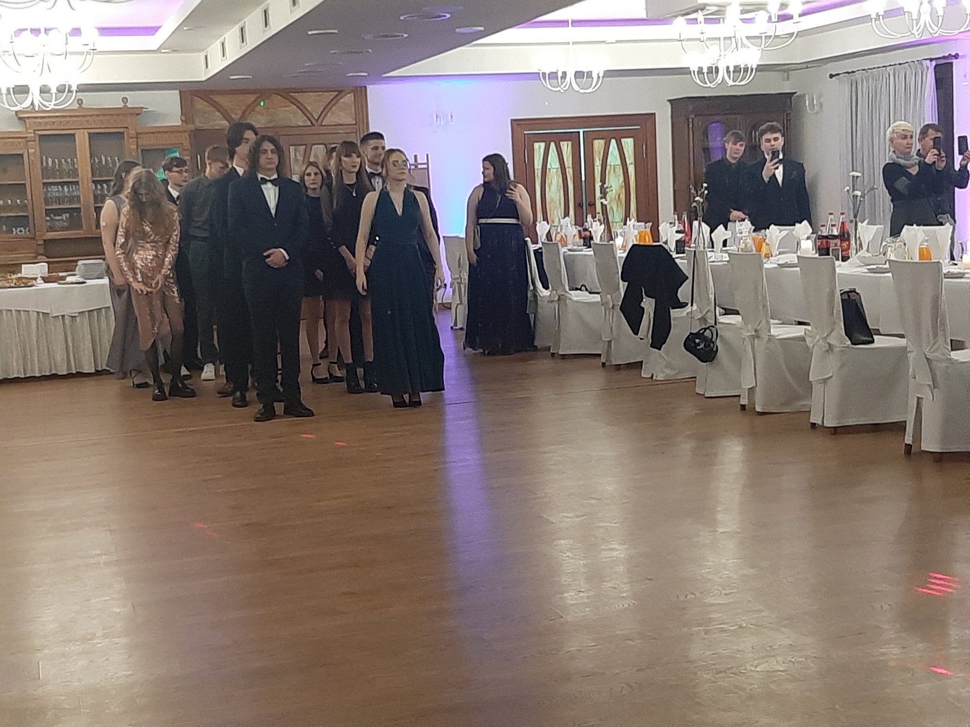 piekny-bal-studniowkowy-kowarskiego-lema-112966