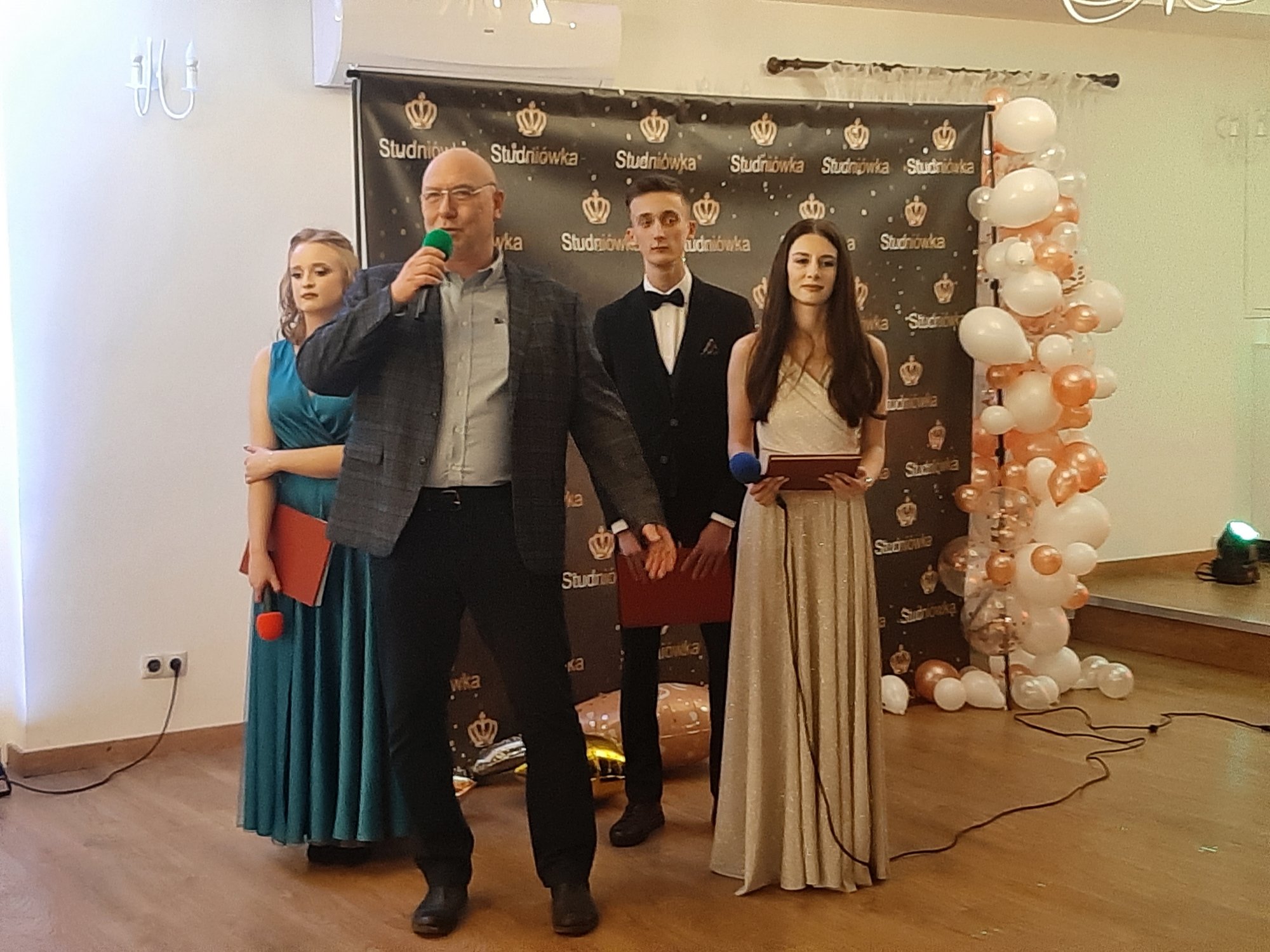 piekny-bal-studniowkowy-kowarskiego-lema-112966
