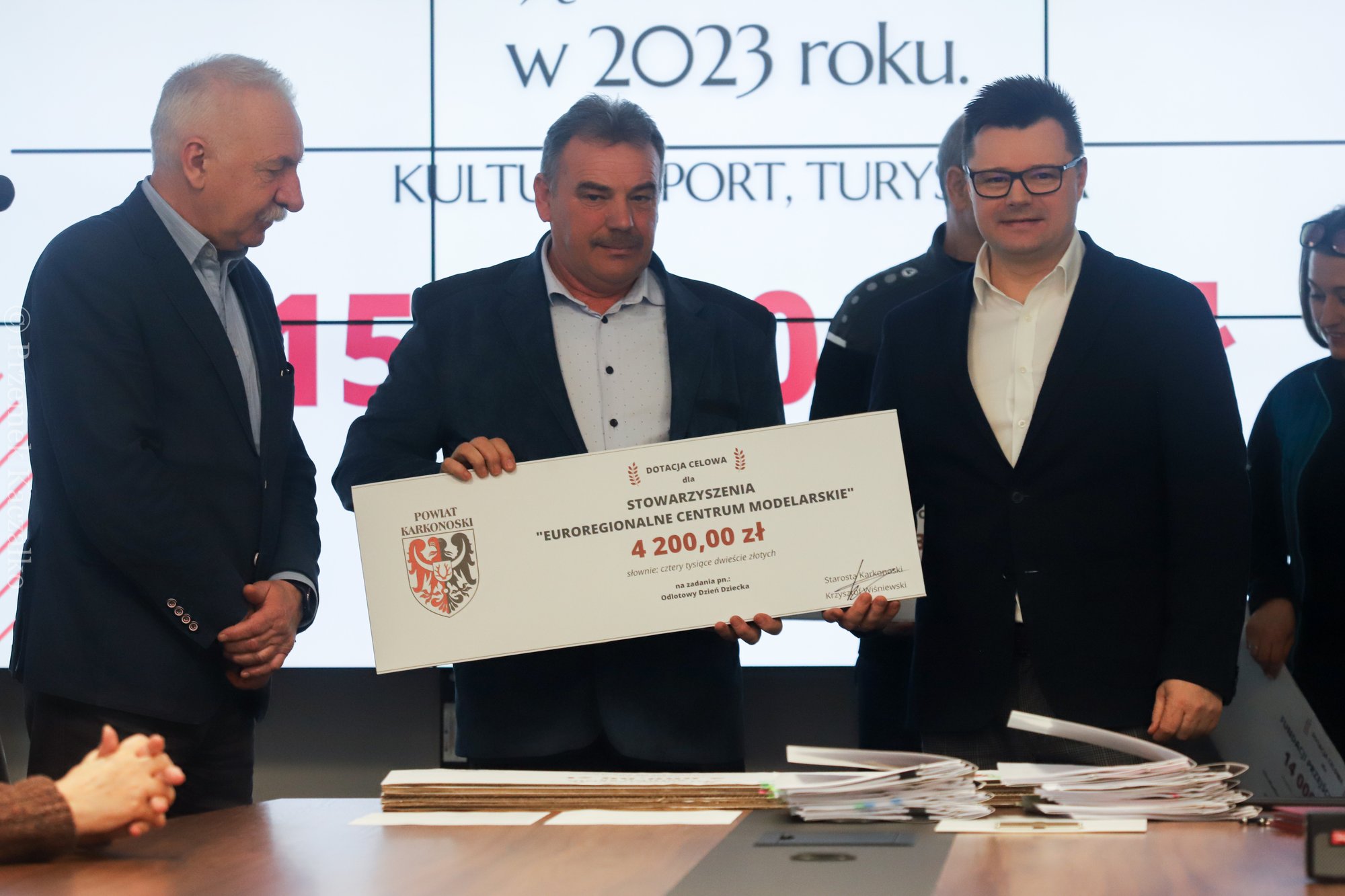 powiat-wspiera-finansowo-organizacje-pozarzadowe-113079