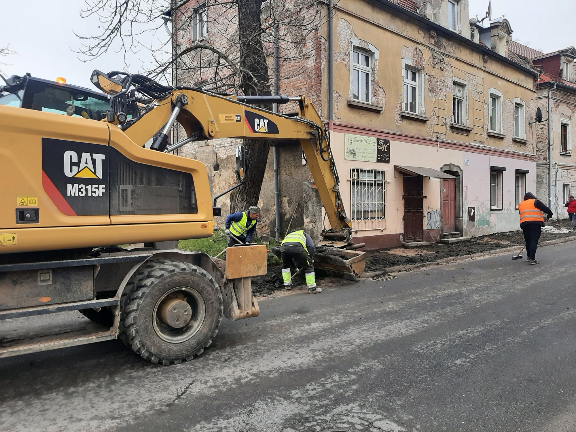 roboty-na-ogrodowej-113085