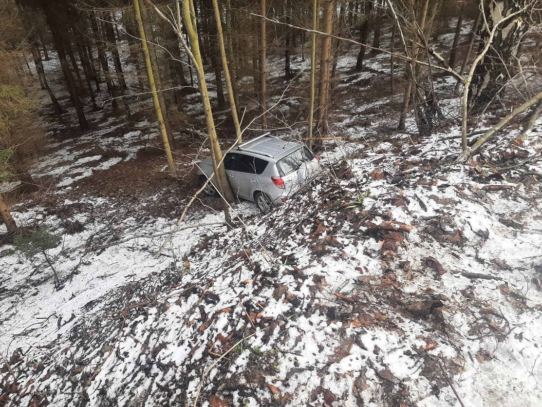 auto-wypado-z-zakretu-aktualizacja-113163