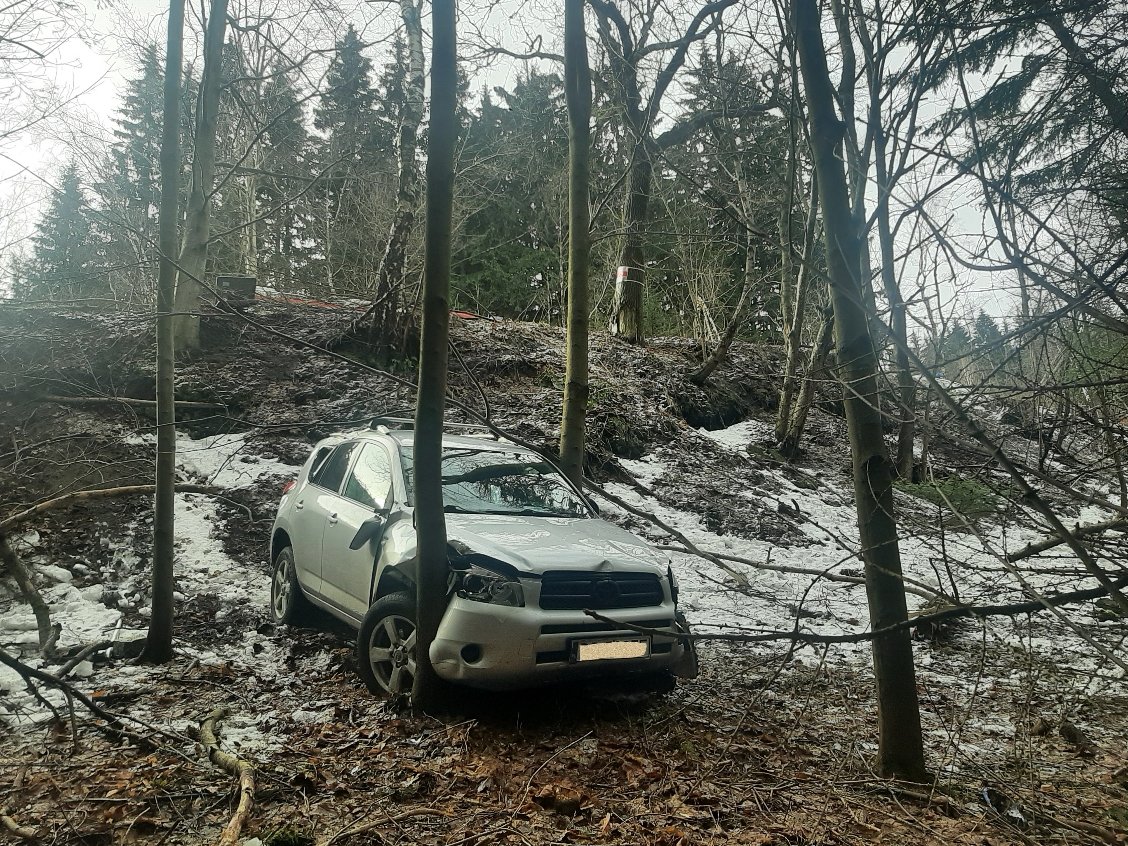 auto-wypado-z-zakretu-aktualizacja-113163