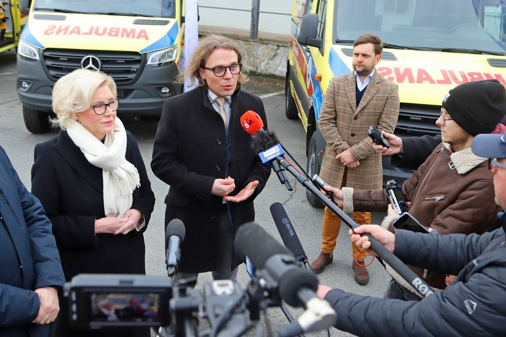 5-nowych-ambulansow-dla-pogotowia-ratunkowego-113166