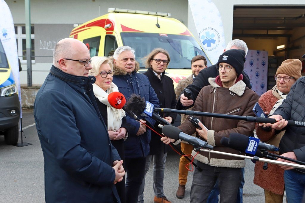 5-nowych-ambulansow-dla-pogotowia-ratunkowego-113166