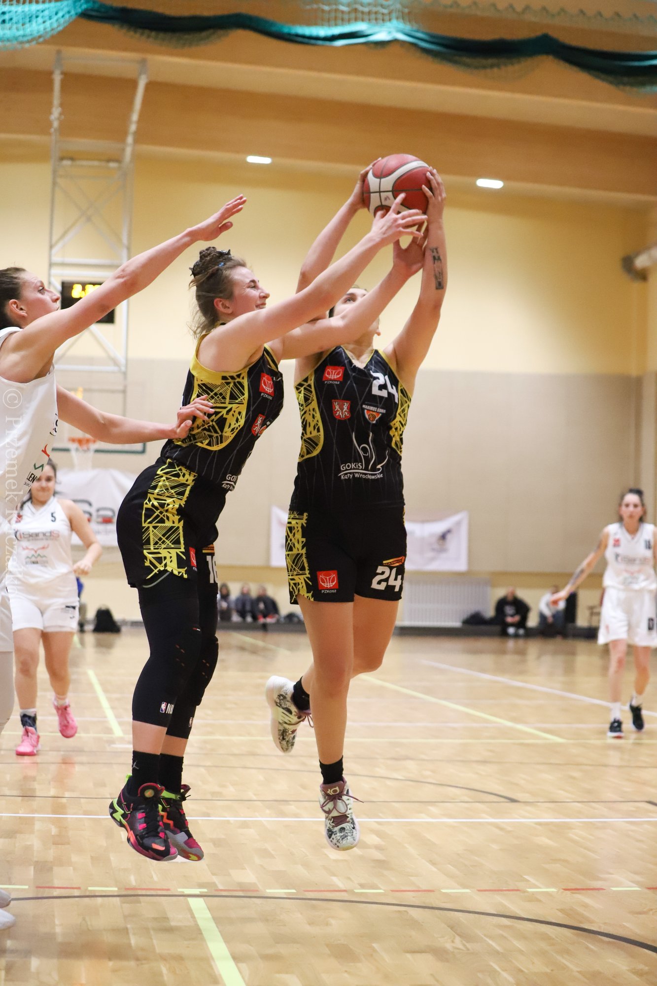 wichos-pewny-awansu-do-playoff-113302