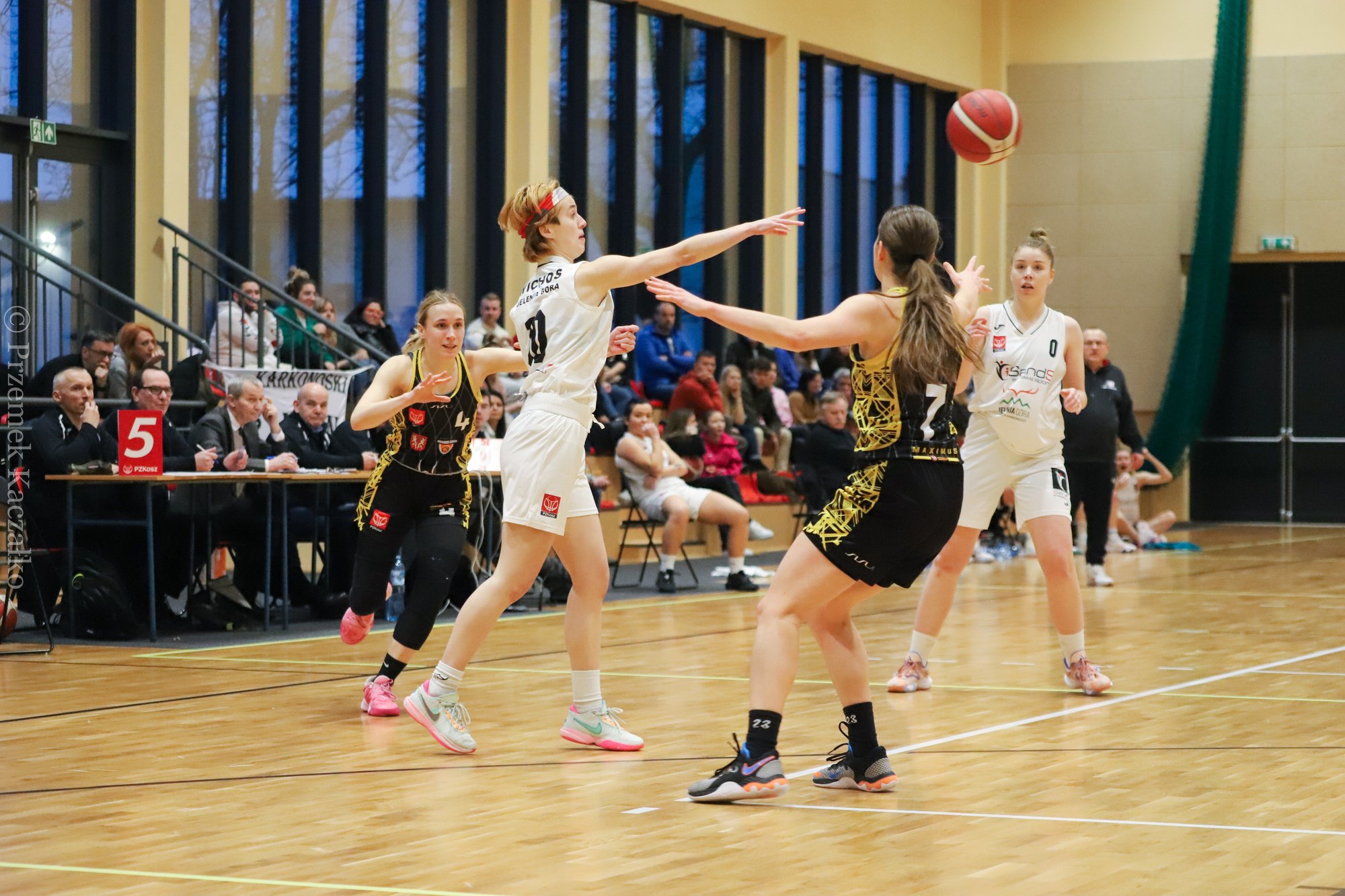 wichos-pewny-awansu-do-playoff-113302