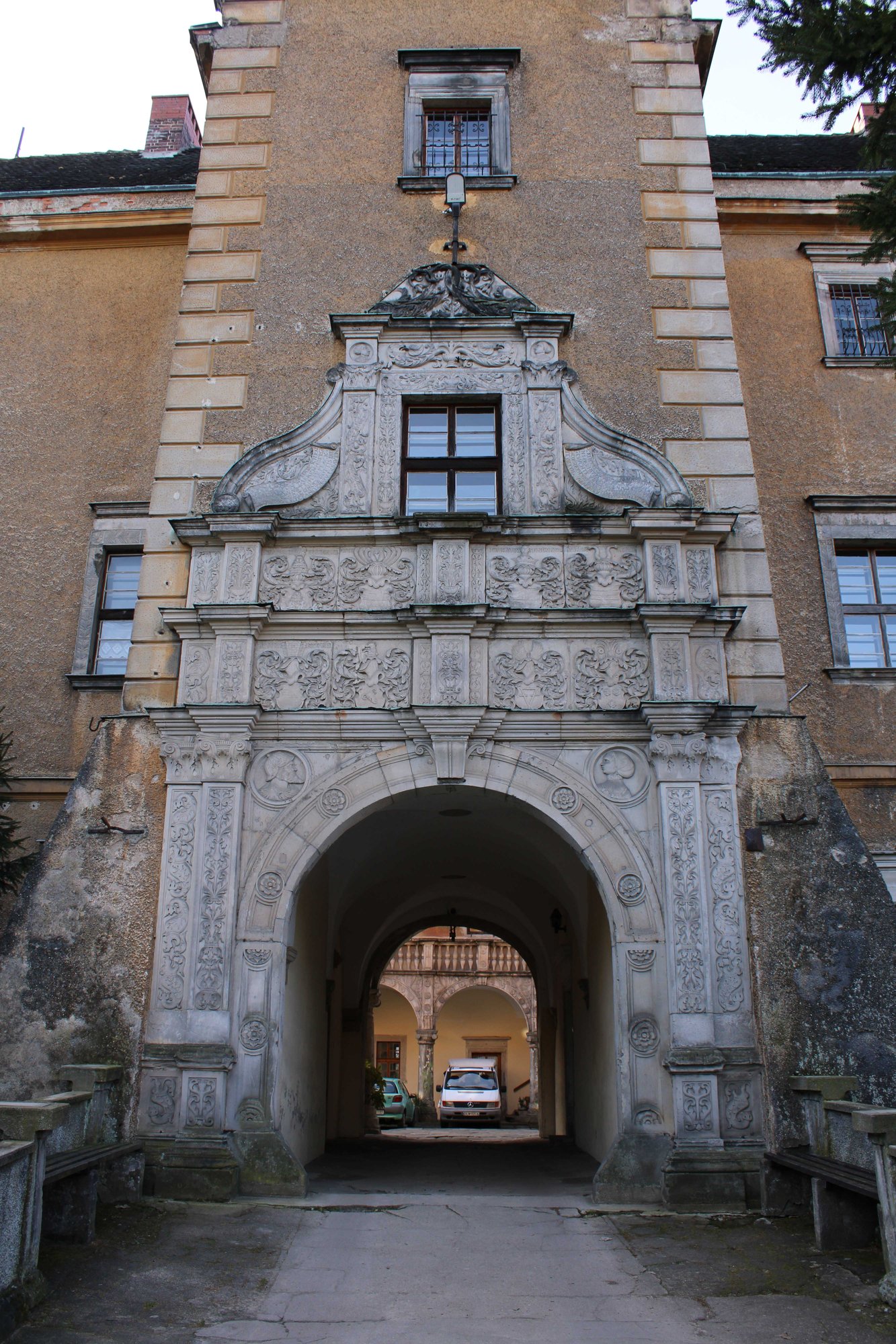schaffgotschowie-rezydowali-tez-w-pakowicach-113597