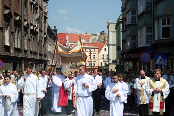 wiara-w-cieniu-strajku-11375