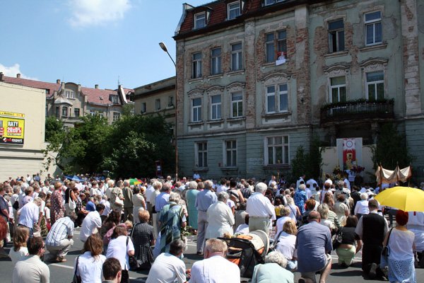 wiara-w-cieniu-strajku-11375