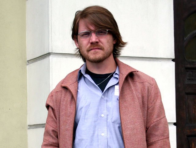 Chciałbym tworzyć tutaj tzw. teatr zaangażowany. (…) Nasze codzienne życie uwiązane jest w politykę – mówi Wojciech Klemm