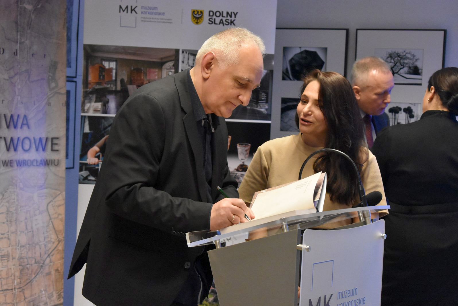promocja-ksiazki-o-jeleniogorskich-kulinariach-114037