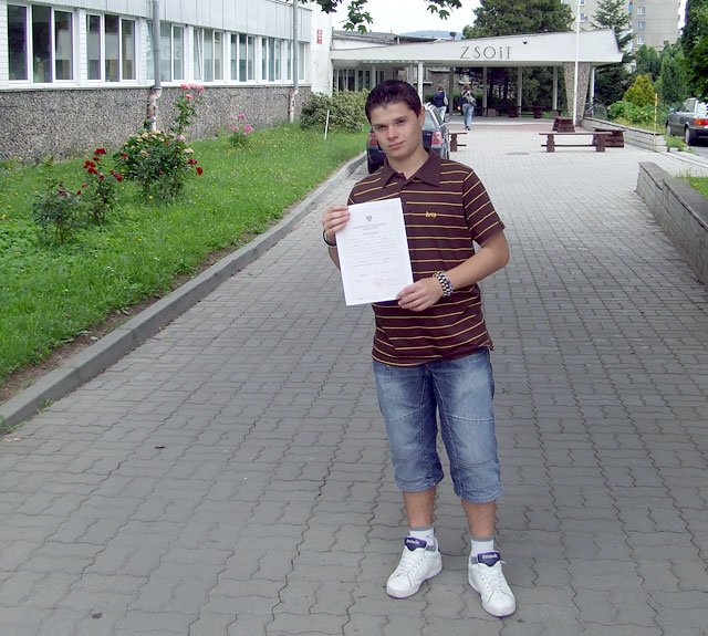 Adam Jęczmyk zaniósł komplet dokumentów już w poniedziałek. Pozostali przyszli licealiści mogą to zrobić do środy.