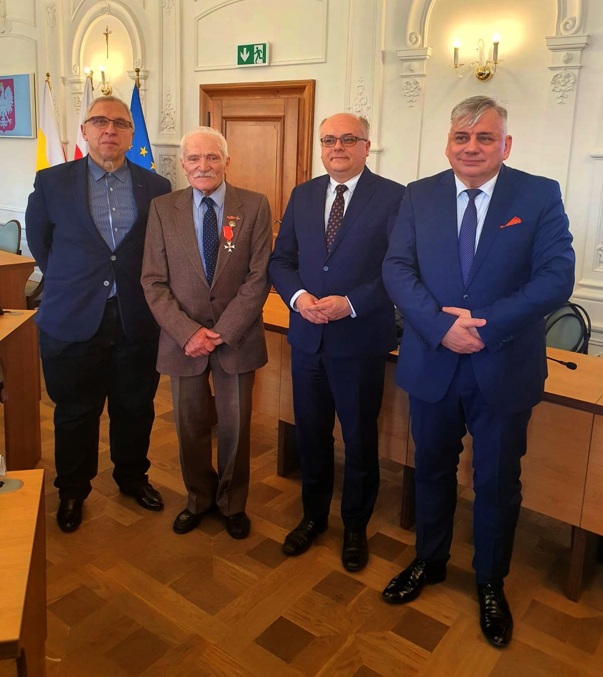 odznaczenie-opozycjonisty-114274