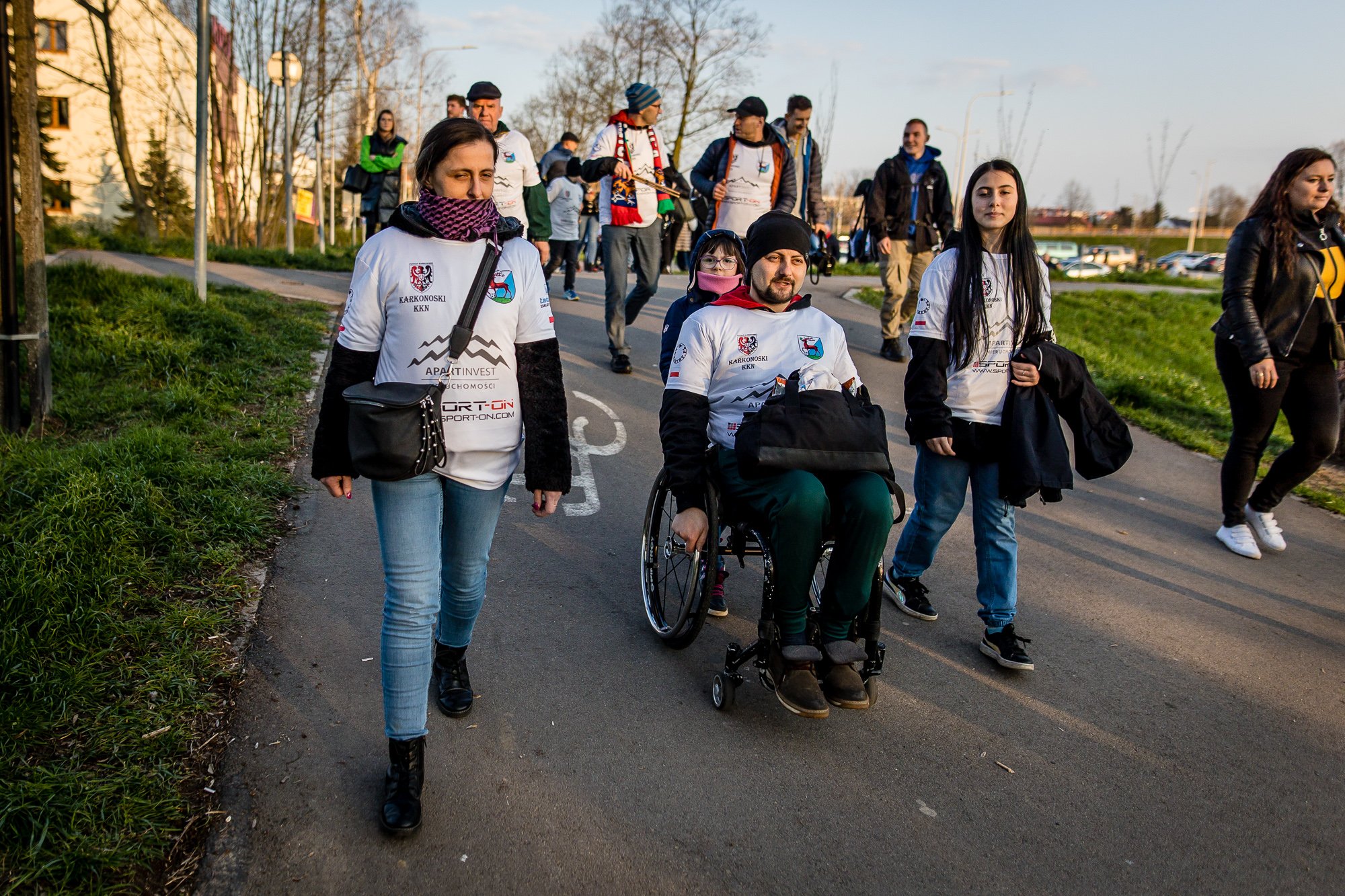 dzieci-i-kibice-kkkn-wyprowadzali-pikarzy-ekstraklsy-114498
